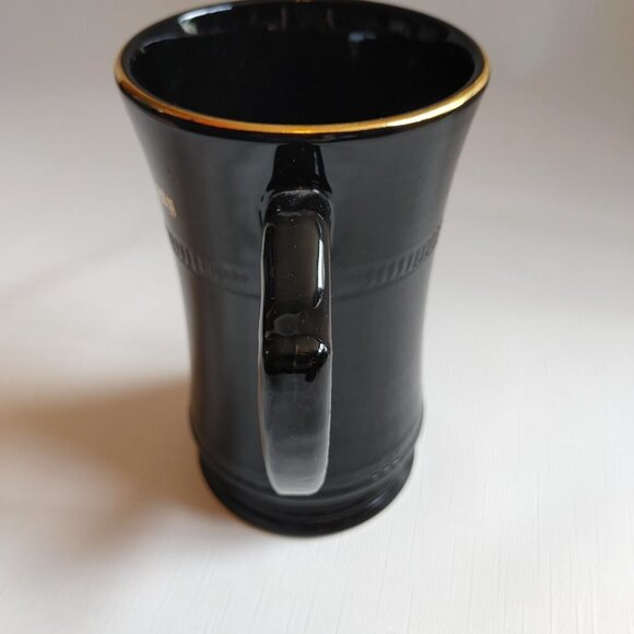 STUNNING Queen's University Stein with Gold Crest Logo Ceramic - Picture 5 of 7